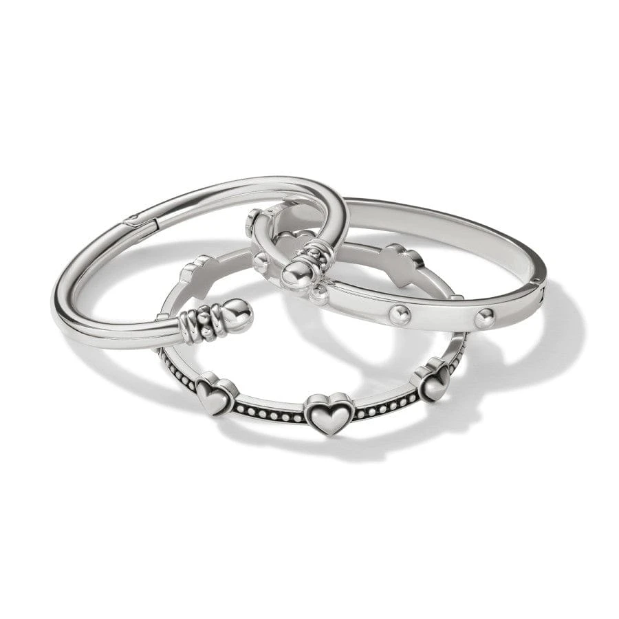 Pretty Tough Bold Petite Heart Bangle 6 Pretty Tough Bold Petite Heart Bangle - Image 4
