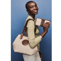 St. Tropez Large Wallet 9 St. Tropez Large Wallet -Brighton Shop st tropez large wallet whisky stone 3 202cb4f1 dbf9 4094 9afa 4ad4b2fba9ae