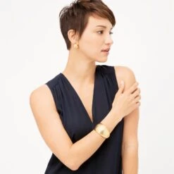 Versailles Collonade Hinged Bangle -Brighton Shop versailles collonade hinged bangle brushed gold 3